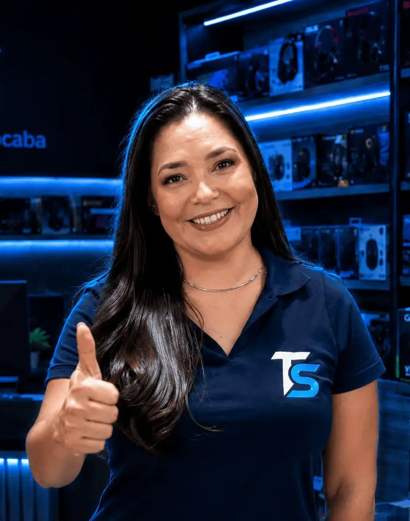 Jéssica, técnica de TI da Técnico Sorocaba, sorrindo e fazendo joinha